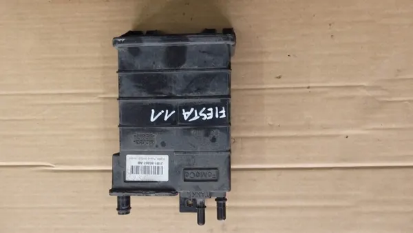 Filtre à charbon Ford Fiesta MK8 1.1 J1B1-9E857-AB image 1