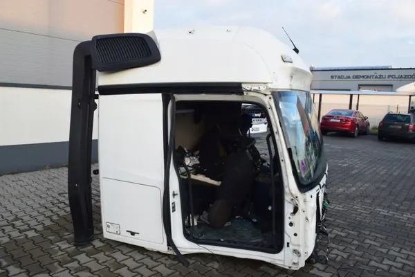 Squelette de Cabine Mercedes-Benz OE pour Actros MP4 Giga Space image 6