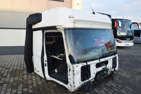 Squelette de Cabine Mercedes-Benz OE pour Actros MP4 Giga Space image 7