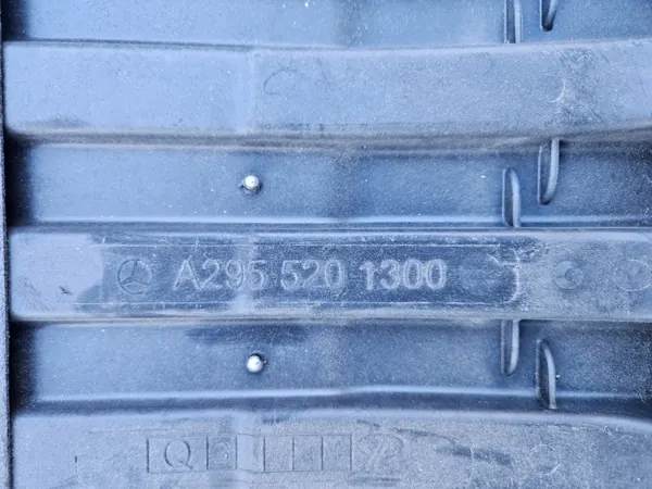 OEM A2955201300 Escudo bajo parachoques para Mercedes EQE image 3