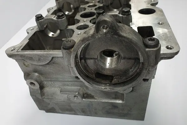 Begagnad Cylinderhuvud Volvo XC90 2.4 D5 8692577 image 7