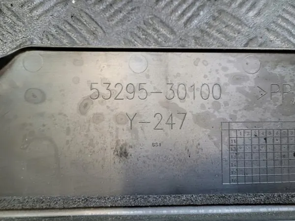 OEM 53795-30060 Cubrecinturón delantero superior Lexus GS image 7