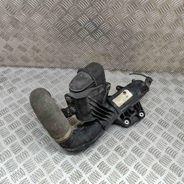 Resonador de admissão Audi Q5 (8R) 2.0L 2013 8R0145709H image 2