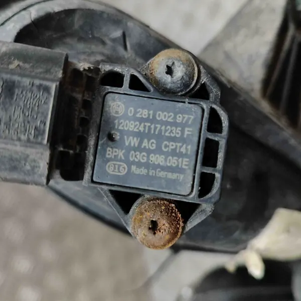 Resonador de admissão Audi Q5 (8R) 2.0L 2013 8R0145709H image 5