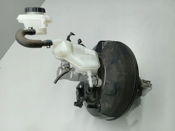 Mazda CX-3 Jarruvahvistinpumppu OEM DB2T43800 image 4