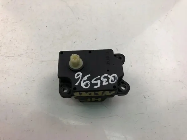 Actuador de compuerta Land Rover OEM 15043557 - Usado image 3