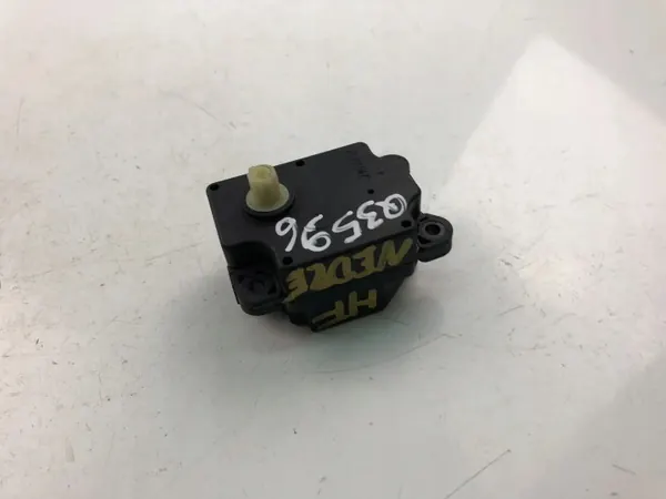 Actuador de compuerta Land Rover OEM 15043557 - Usado image 4