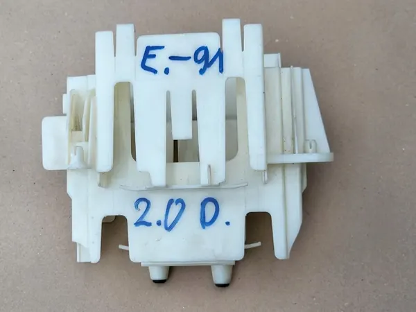 BMW OE 7804823 Computermodul-Halterung für 3er Reihe image 2
