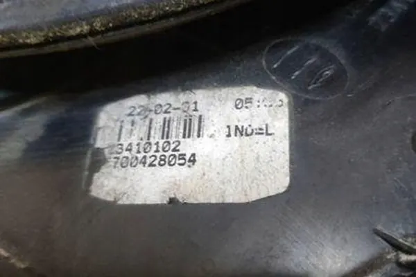 Luz trasera izquierda RENAULT SCÉNIC I 7700428054 image 3