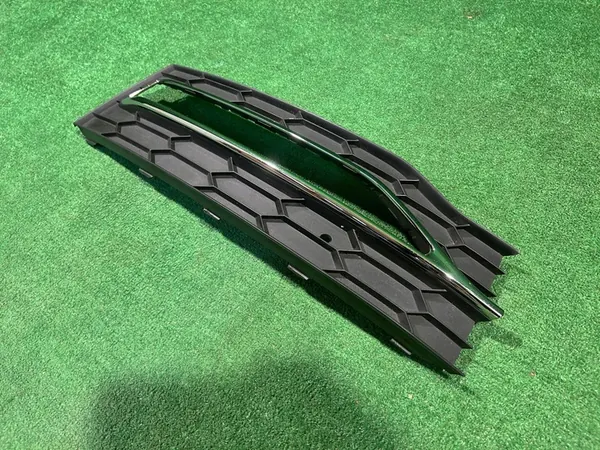 Griglia paraurti anteriore destra SKODA SUPERB III 3V0853666B image 3