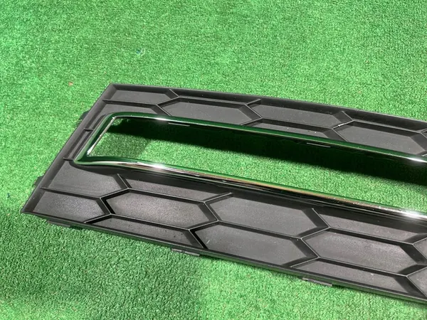 Griglia paraurti anteriore destra SKODA SUPERB III 3V0853666B image 4