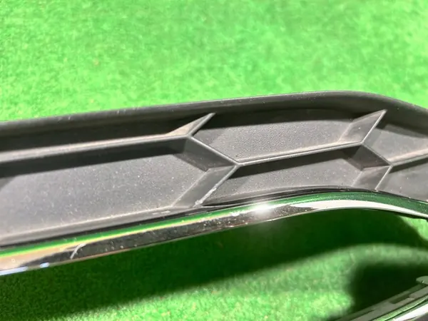 Griglia paraurti anteriore destra SKODA SUPERB III 3V0853666B image 6