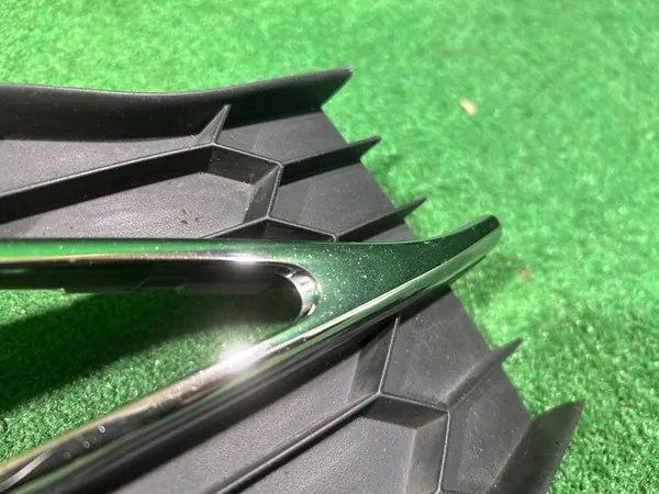 Griglia paraurti anteriore destra SKODA SUPERB III 3V0853666B image 7