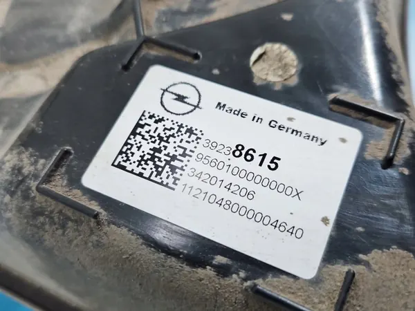 Tanque AdBlue usado OEM IMPRK1552318 para Opel Astra V image 3