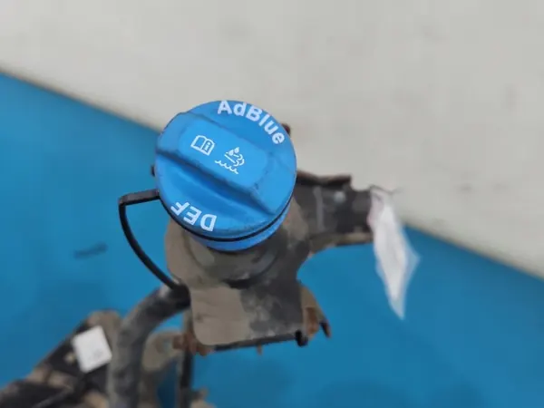 Tanque AdBlue usado OEM IMPRK1552318 para Opel Astra V image 7