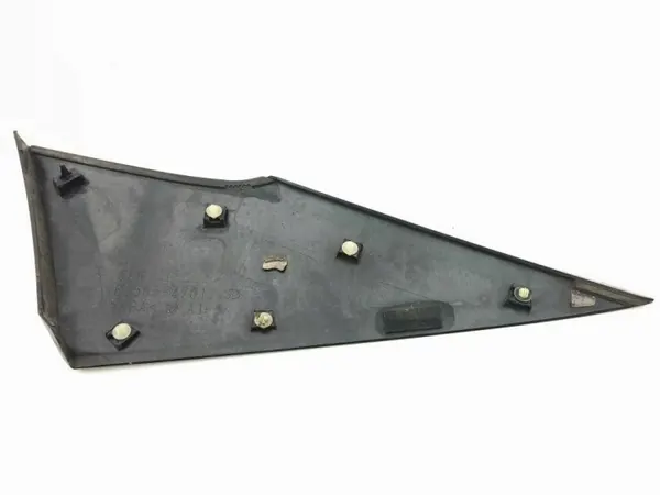 Pieza de acabado Toyota Prius OEM 6250547011 - Usado image 3