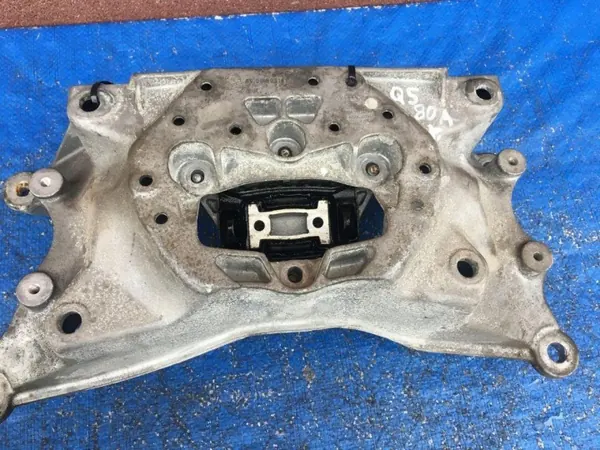 Audi Q5 Versnellingsbaksteun OEM 8W0399156 80A399262AR image 6