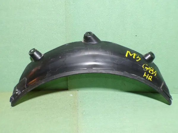 BMW M3 G80 G81 taka oikea lokasuoja OEM 8084072 image 2
