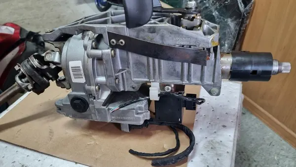 Bomba de direção assistida Renault Megane II 1.5DCI image 6