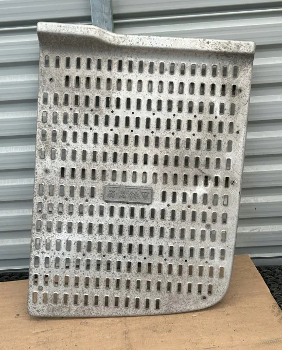 Placa de degrau direita DAF XF 106 OEM 2104092 - Usado image 2