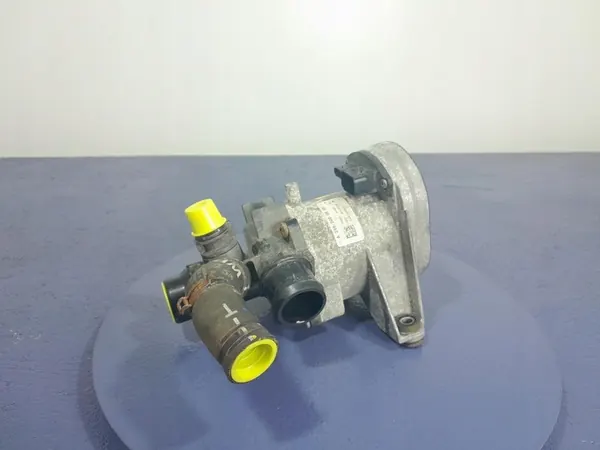 VATTENPUMP MERCEDES GLE W167 A2562000500 image 2