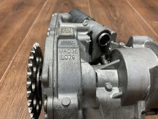 Ölpumpe OEM M4D36L079 für Range Rover Velar L560 image 6