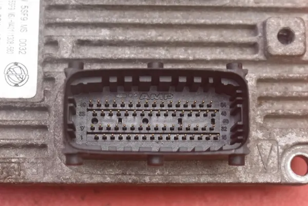 Unité de contrôle moteur Fiat 500 1.2 8V 51847332 image 8