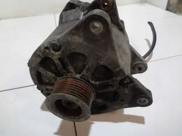 AUDI A8 D3 4.2 FSI Vaihtovirtageneraattori 077903015Q image 4