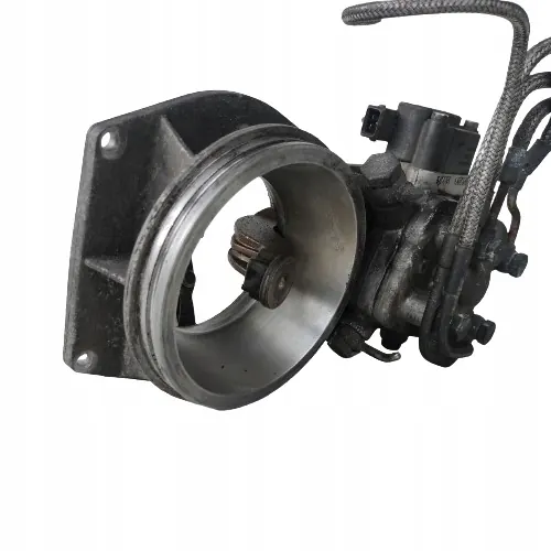Audi 80 B3 2.0 Polttoainejakaja OEM 026133353D image 2