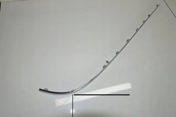 Mercedes W211 takapuskuri trimmi oikea sedan 2118852821 image 3