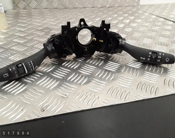Interruptor Hyundai OEM 299141440 para i20 2015 image 2
