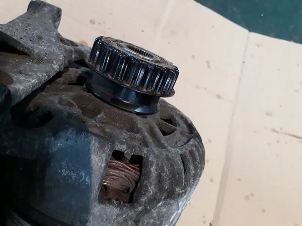 Vaihtovirtageneraattori Volkswagen 2.5 TDI image 8