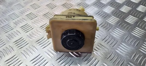 Réservoir direction OEM 448425 pour Volvo 440 image 2
