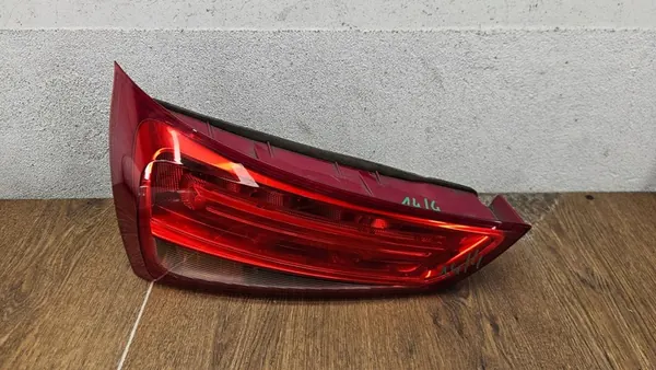 Audi A1 Luz Trasera Izquierda 8X0945093D image 2