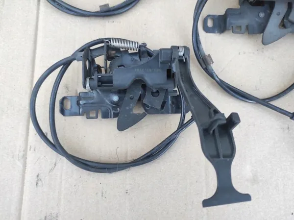 Verrou de capot Mercedes Classe A W169 OEM A1698800060 image 3