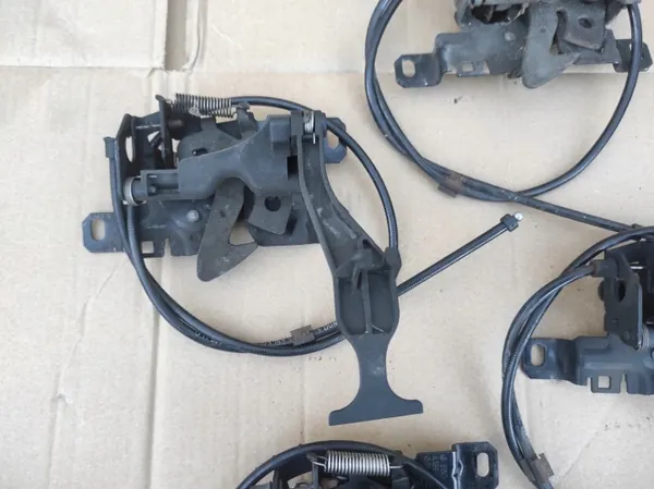 Verrou de capot Mercedes Classe A W169 OEM A1698800060 image 4