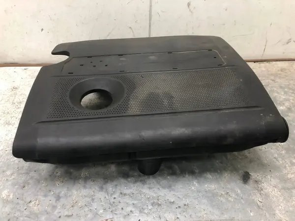 Moottorin suojus VW Golf IV image 3
