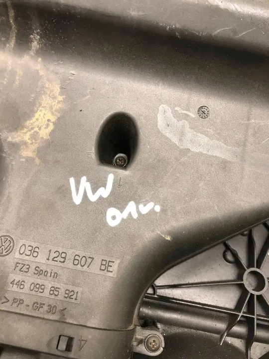 Moottorin suojus VW Golf IV image 6