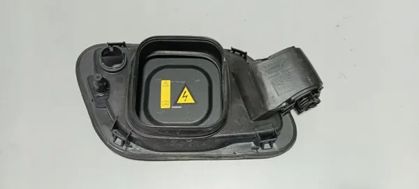 Volvo XC40 Recharge Tampa Conector Carga OEM 32357683 image 3