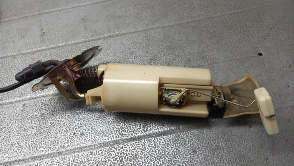 Brandstofpomp Daewoo Lanos T150 1.3B OEM 96350588 image 4
