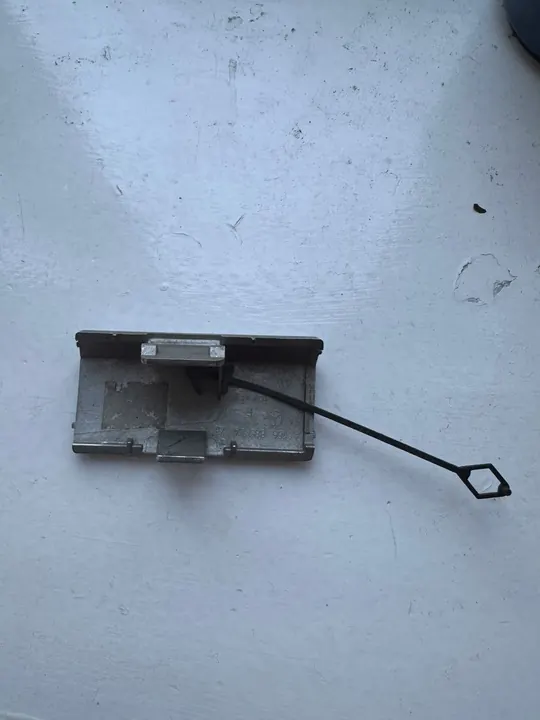 Tapón de parachoques trasero Mercedes W166 AMG A1668851423 image 3