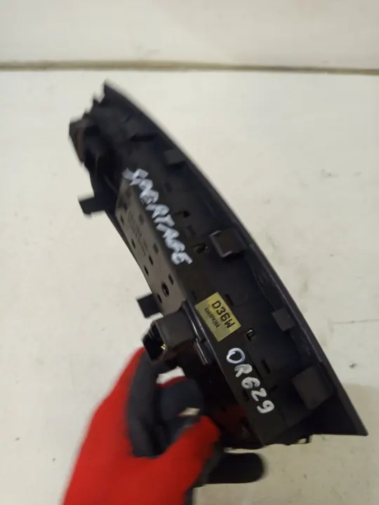 Panel de control ventana OEM Kia Sportage II Europa image 4
