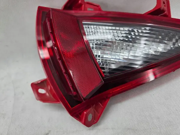 KIA SPORTAGE V 2021+ Left Rear Bumper Lamp OEM 92405R2000 image 5