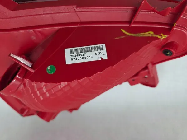 KIA SPORTAGE V 2021+ Left Rear Bumper Lamp OEM 92405R2000 image 9