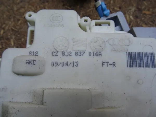 AUDI TT 8J Q3 8U Höger Framdörrslås 9 Pin OEM 8J2837016A image 5