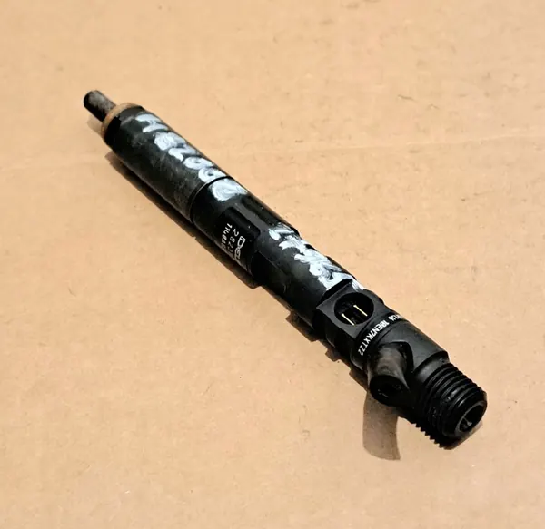 RENAULT 1.5 DCI Injektor H8200827965 image 2