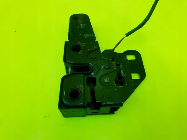 Audi A4 B6 B7 Motorhuv Lock 8E0823509B image 4