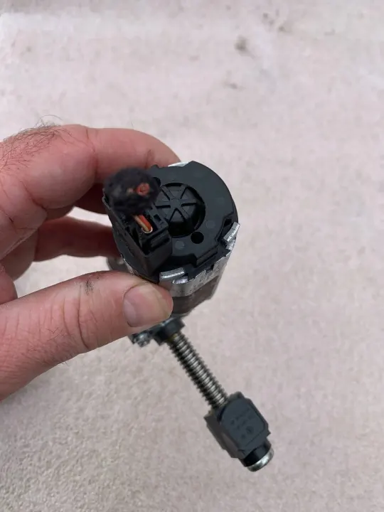 Moteur réglage siège OEM 4437269 pour Audi VW image 4