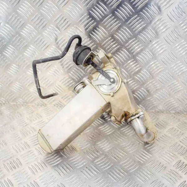 EGR Pakokaasujäähdytin Porsche Cayenne (92A) 2014 OEM 057131515H image 3