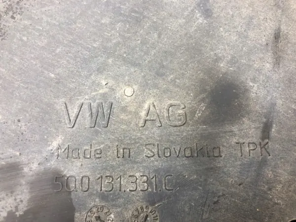 SCR-tank OEM 5Q0131877R för VW T-Roc 2.0 150hk image 6
